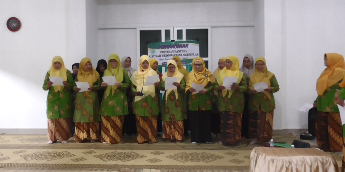 PENGUKUHAN PIMPINAN RANTING ‘AISYIYAH WEDOMARTANI TIMUR