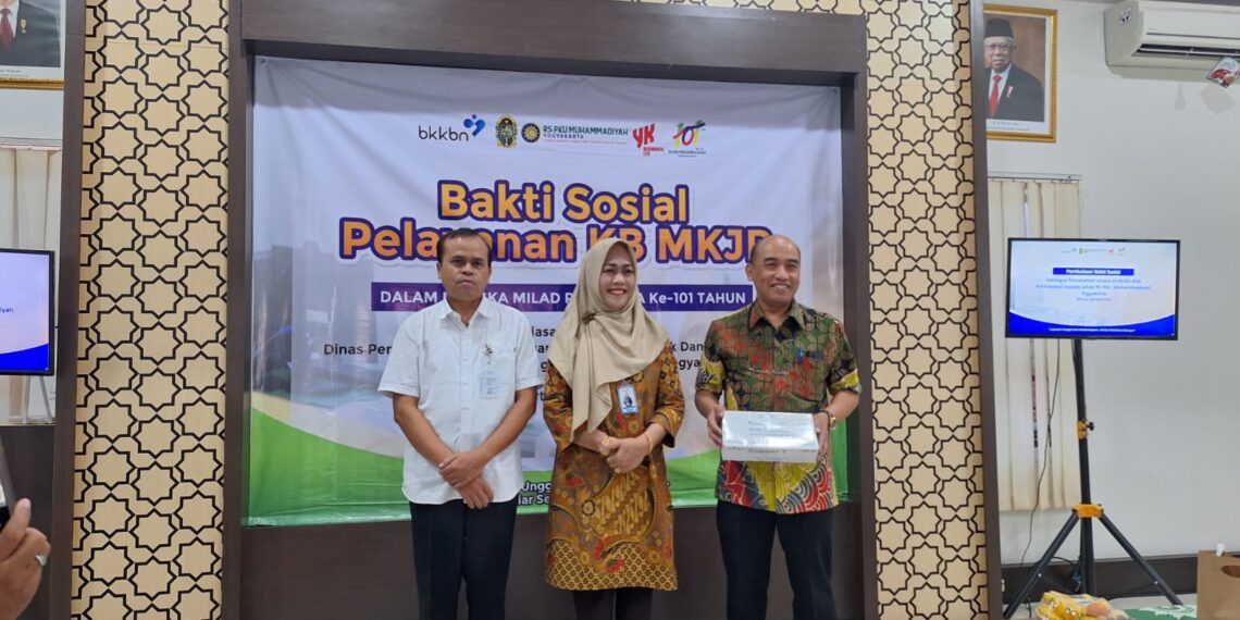 Dukung Program Pemerintah Perbaiki Kualitas Hidup Masyarakat, RS PKU Muhammadiyah Yogyakarta-Gamping Gelar Bakti Sosial Pelayanan KB Metode Kontrasepsi Jangka Panjang (MKJP)