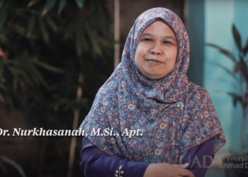 Profil Prof. Dr. Nurkhasanah, M.Si., Apt.