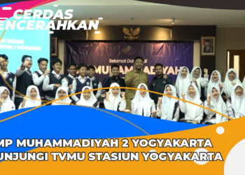 CERDAS MENCERAHKAN I SMP MUHAMMADIYAH 2 YOGYAKARTA KUNJUNGI TVMU STASIUN YOGYAKARTA
