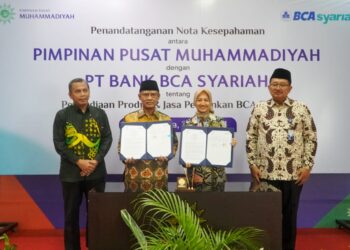 PENGUATAN SINERGI ANTAR LEMBAGA: PP Muhammadiyah dan BCA Syariah Tanda Tangan Nota Kesepahaman Layanan Perbankan Syariah