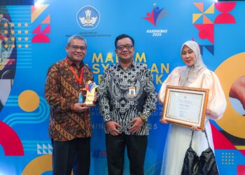 Hardiknas 2025: UAD Sabet Penghargaan LPTK Penyelenggara PPG dari Kemdikdasmen