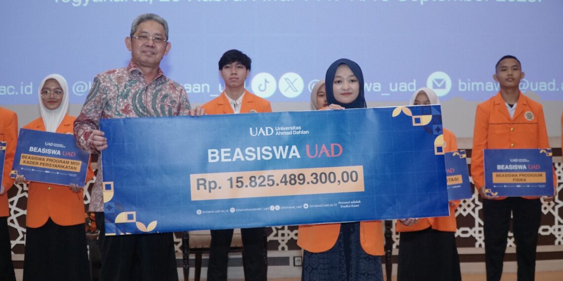 UAD BERIKAN BEASISWA 15,8 MILIAR UNTUK MAHASISWA BARU TAHUN 2025