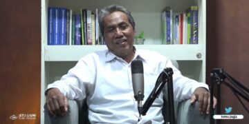 UNTOLD STORY | NITIKAN KAMPUNG SANTRI TANPA PONDOK PESANTREN