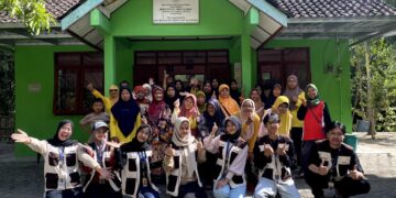 Mahasiswa KKN UAD Unit II.D.3 Bekali Lansia Jangkang Lor Cara Penggunaan Obat yang Tepat